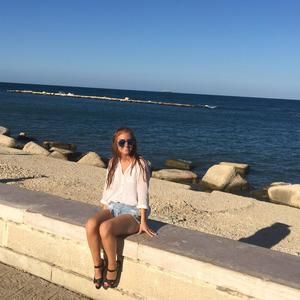 Meet your Posher, Julia